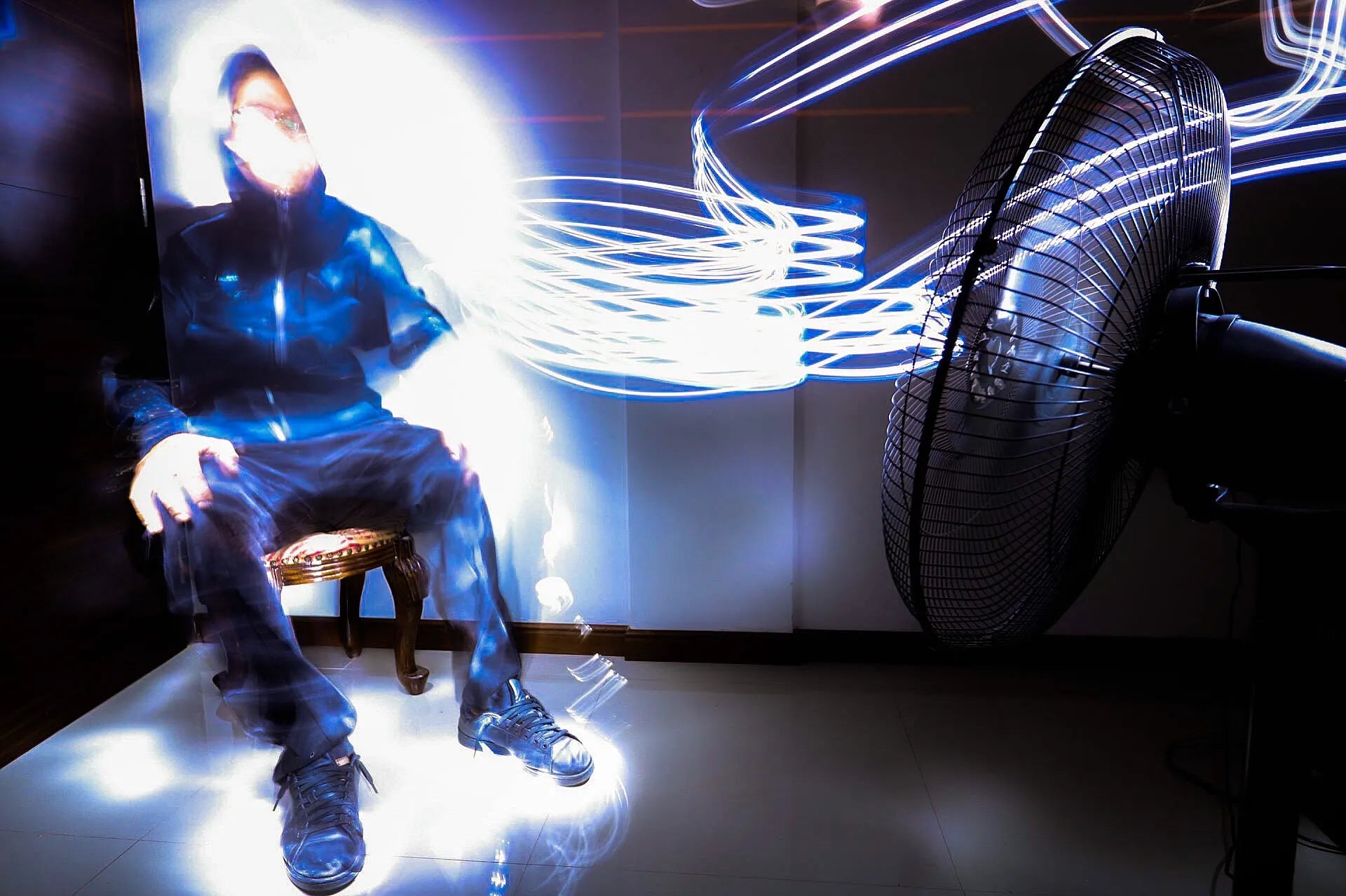 Autorretrato — CLACHECO light painting